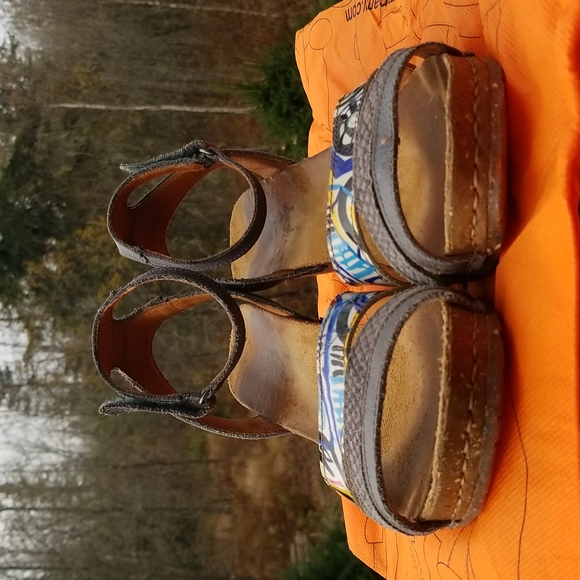 The Art Company Shoes Size 41 Strappy Wedge Heel - Picture 13 of 13